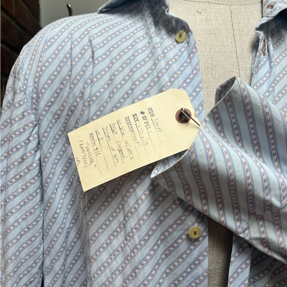 Collared button down long sleeved men’s shirt by Verticale - Picture 4 of 6